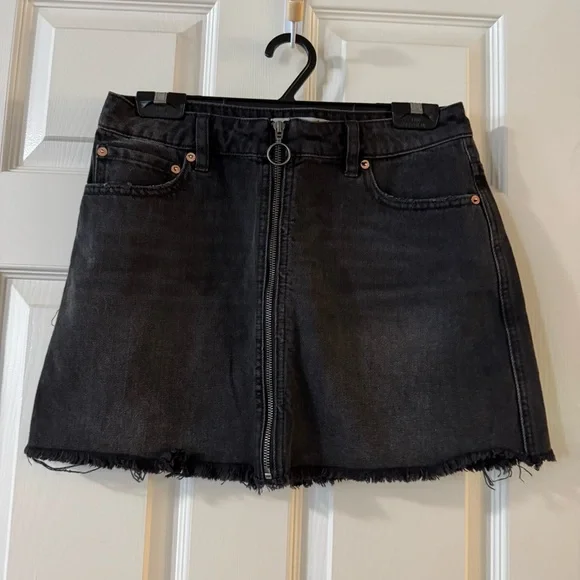 We the Free Black Cotton Denim Frayed Hem Mini Goth Whimsical Skirt Fringed 28 - Picture 1 of 10